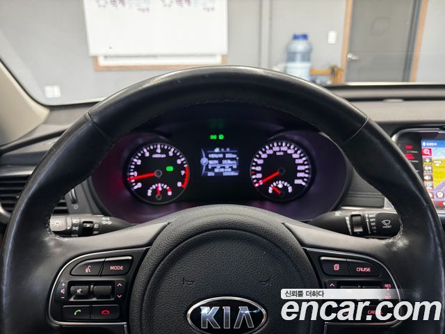 Kia K5 2016 — photo 13