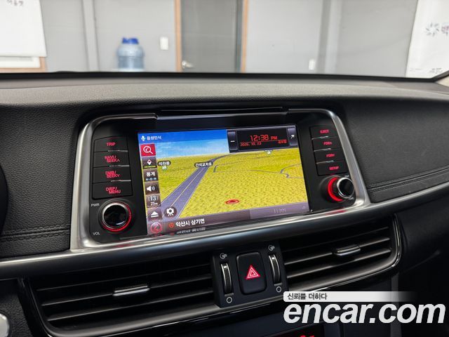 Kia K5 2016 — photo 14