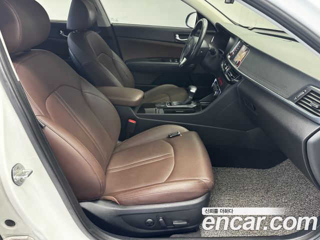 Kia K5 2016 — photo 18