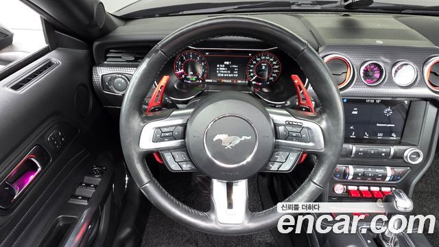 Ford Mustang 2019 — photo 19
