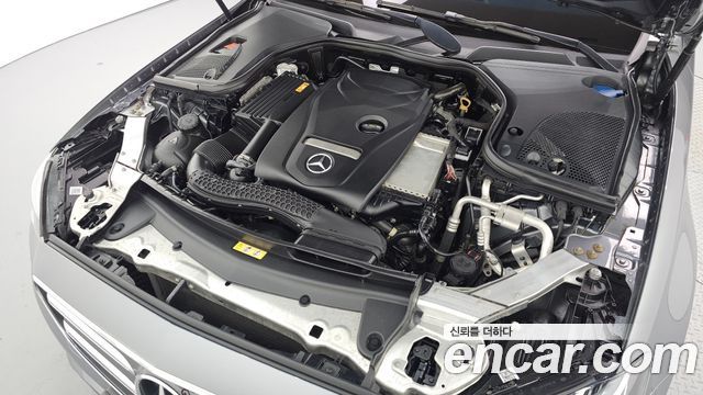 Mercedes-Benz E-Class 2020 — photo 6