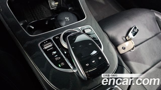Mercedes-Benz E-Class 2020 — photo 26