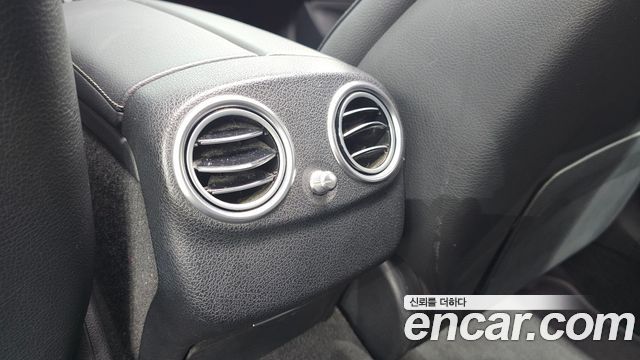 Mercedes-Benz E-Class 2020 — photo 31