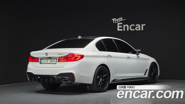 BMW 5-Series 2017 — photo 2