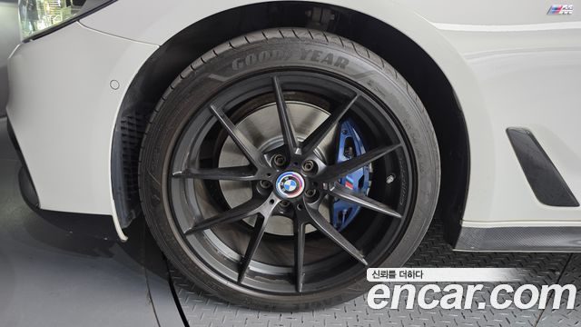 BMW 5-Series 2017 — photo 5