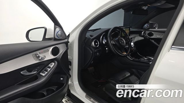Mercedes-Benz GLC-Class 2018 — photo 13