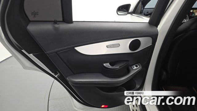 Mercedes-Benz GLC-Class 2018 — photo 15
