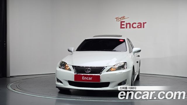 Lexus IS 2009 — photo 3