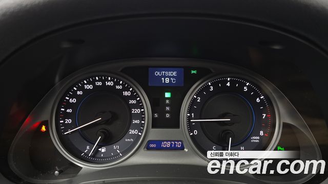 Lexus IS 2009 — photo 8