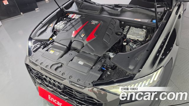 Audi RSQ8 2022 — photo 6
