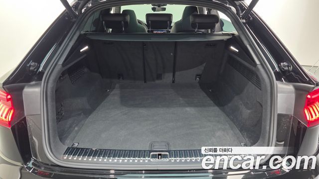 Audi RSQ8 2022 — photo 20