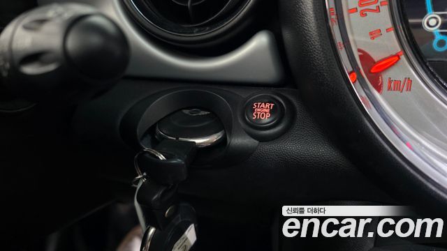 Mini Cooper 2012 — photo 17