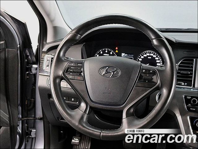 Hyundai Sonata 2017 — photo 16