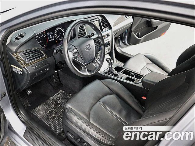 Hyundai Sonata 2017 — photo 18