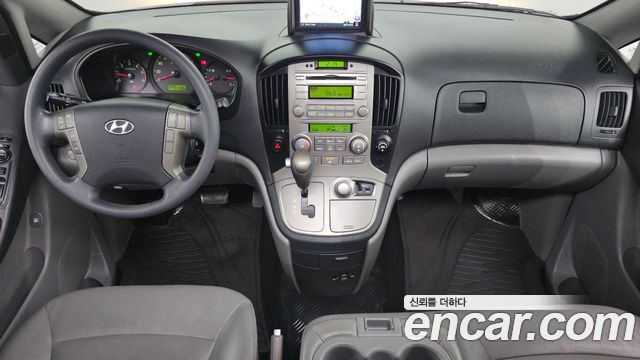 Hyundai Starex 2014 — photo 10
