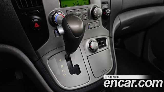 Hyundai Starex 2014 — photo 12