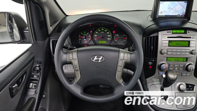 Hyundai Starex 2014 — photo 19