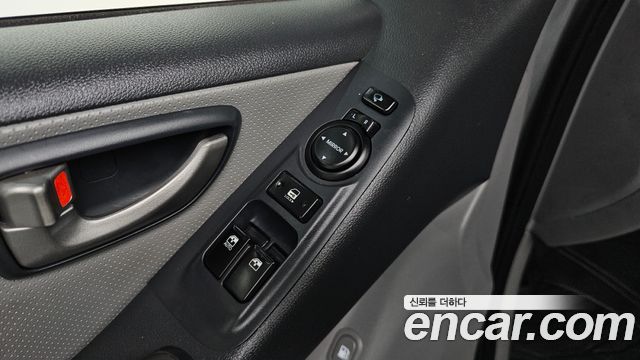 Hyundai Starex 2014 — photo 22