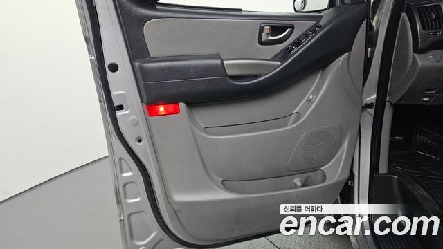Hyundai Starex 2014 — photo 15