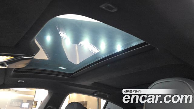 BMW 8-Series 2023 — photo 25