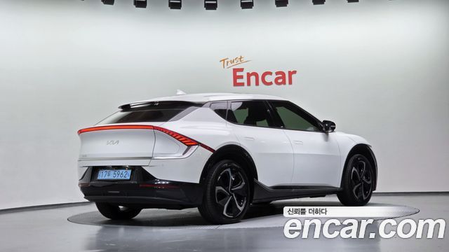 Kia EV6 2022 — photo 2