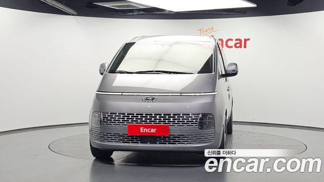 Hyundai Staria 2024 — photo 3