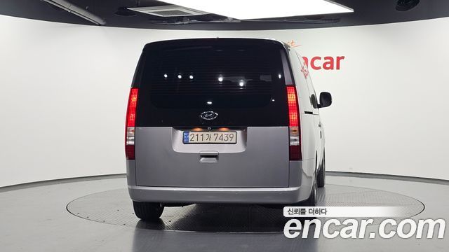 Hyundai Staria 2024 — photo 4