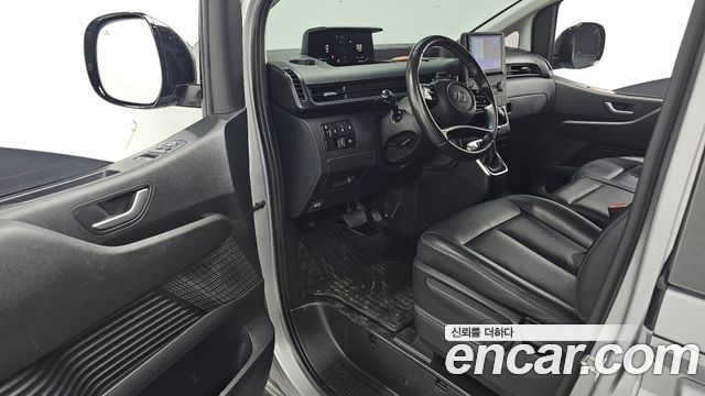 Hyundai Staria 2024 — photo 11