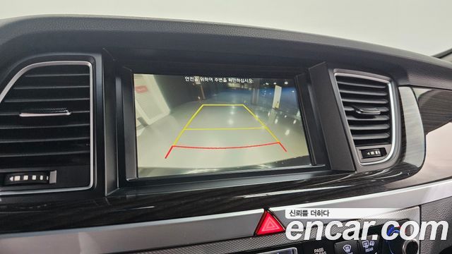 Genesis G80 2017 — photo 21