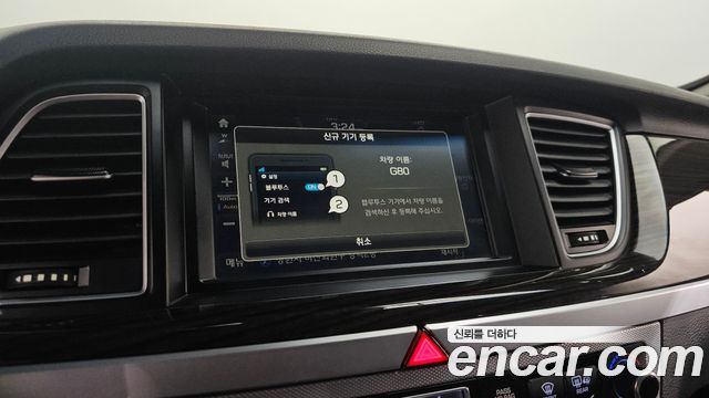 Genesis G80 2017 — photo 22