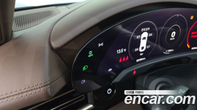 Porsche Taycan 2021 — photo 21