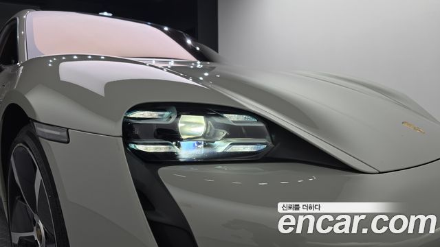 Porsche Taycan 2021 — photo 8