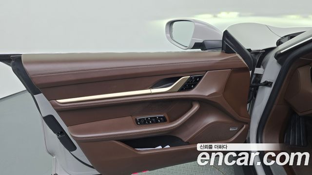 Porsche Taycan 2021 — photo 14