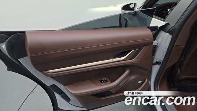 Porsche Taycan 2021 — photo 15