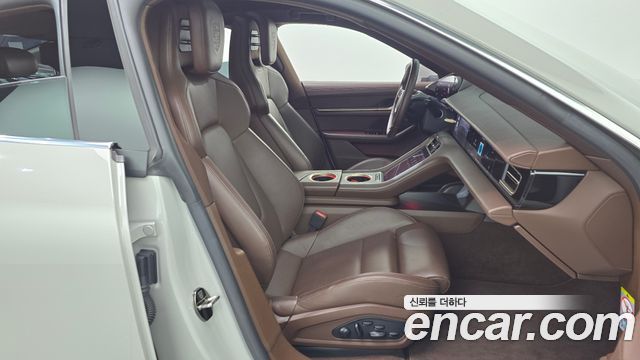 Porsche Taycan 2021 — photo 16