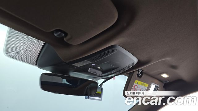 Porsche Taycan 2021 — photo 27