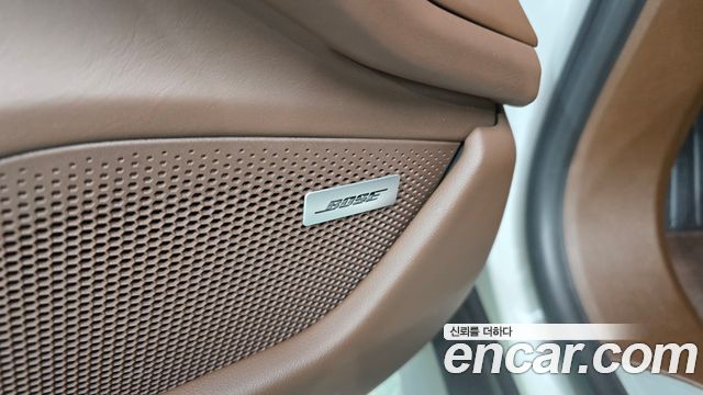 Porsche Taycan 2021 — photo 37