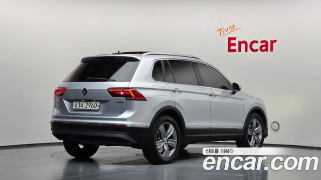 Volkswagen Tiguan 2018 — photo 2