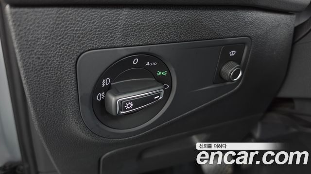 Volkswagen Tiguan 2018 — photo 27