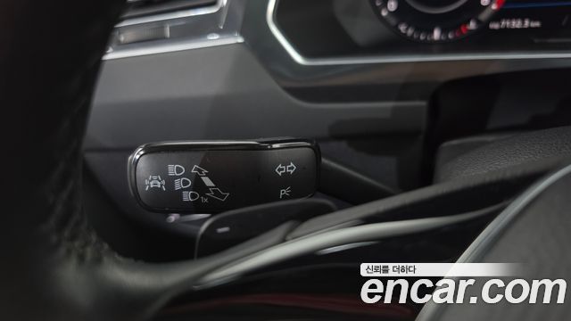 Volkswagen Tiguan 2018 — photo 28