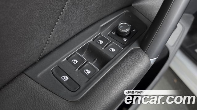 Volkswagen Tiguan 2018 — photo 30