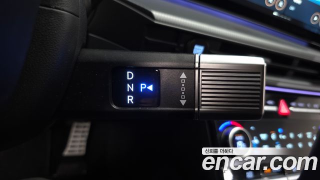 Hyundai Santafe 2024 — photo 12