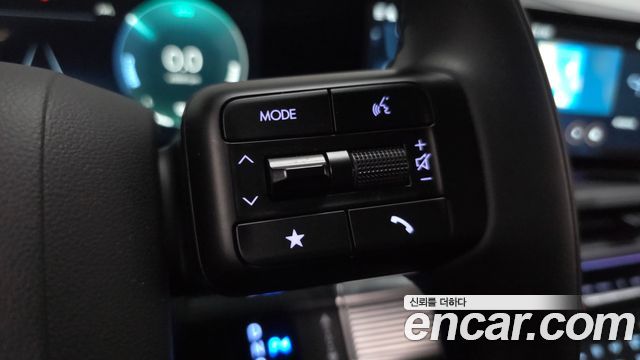 Hyundai Santafe 2024 — photo 32