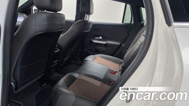 Mercedes-Benz EQA 2021 — photo 17