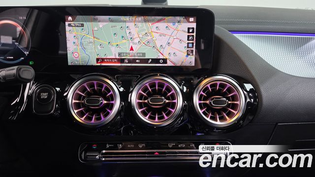 Mercedes-Benz EQA 2021 — photo 18