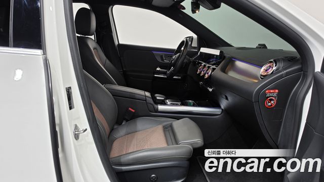 Mercedes-Benz EQA 2021 — photo 16