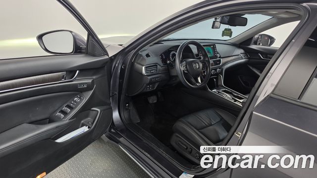 Honda Accord 2019 — photo 13