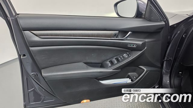Honda Accord 2019 — photo 14