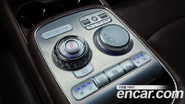 Genesis G90 2022 — photo 12