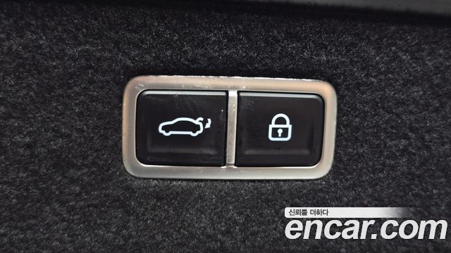 Genesis G90 2022 — photo 26
